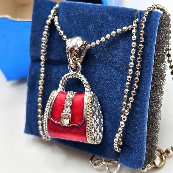 NEW Avon Red Enamel Handbag Purse Pendant Necklace 2006 - Picture 2 of 6
